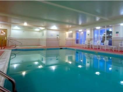 Country & By Radisson, Chester, Va Hotel 2*