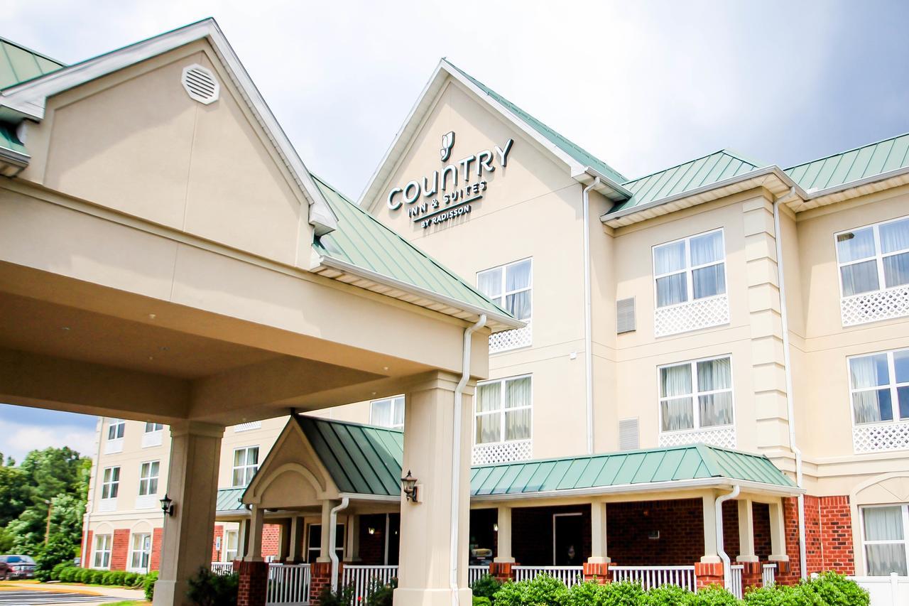 Hotel Country & By Radisson, Chester, Va Chester